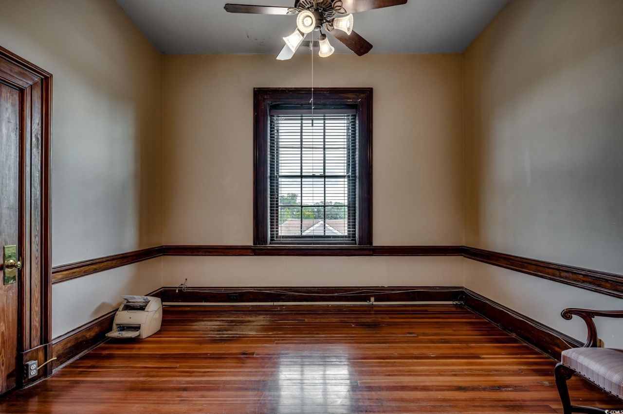 1001 Front St. Photo 21