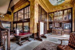 1001 Front St. photo 4