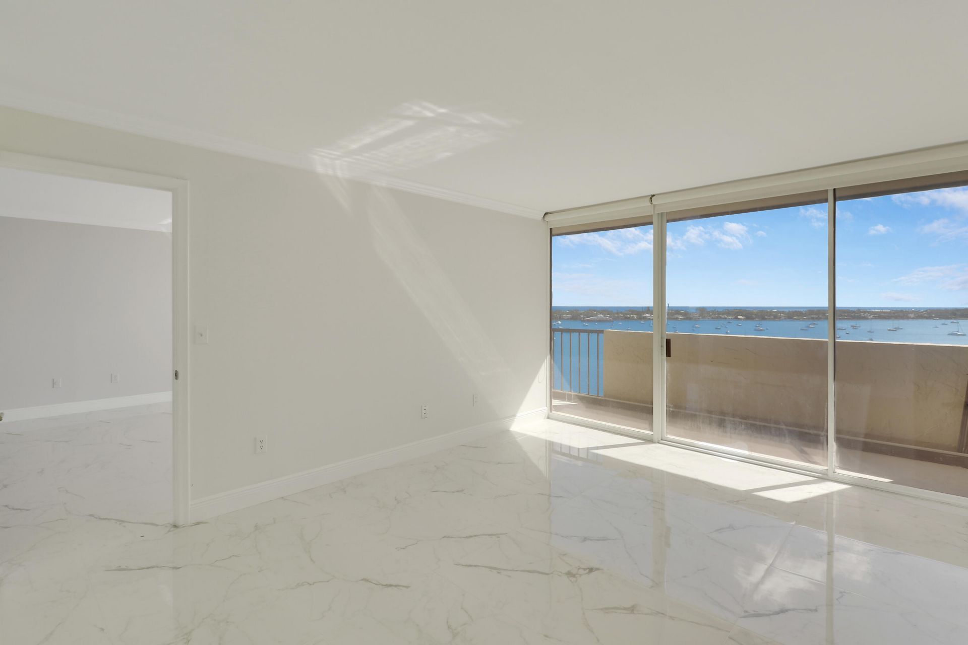 5200 N Flagler Drive, Unit 1404, West Palm Beach, FL 33407 Photo