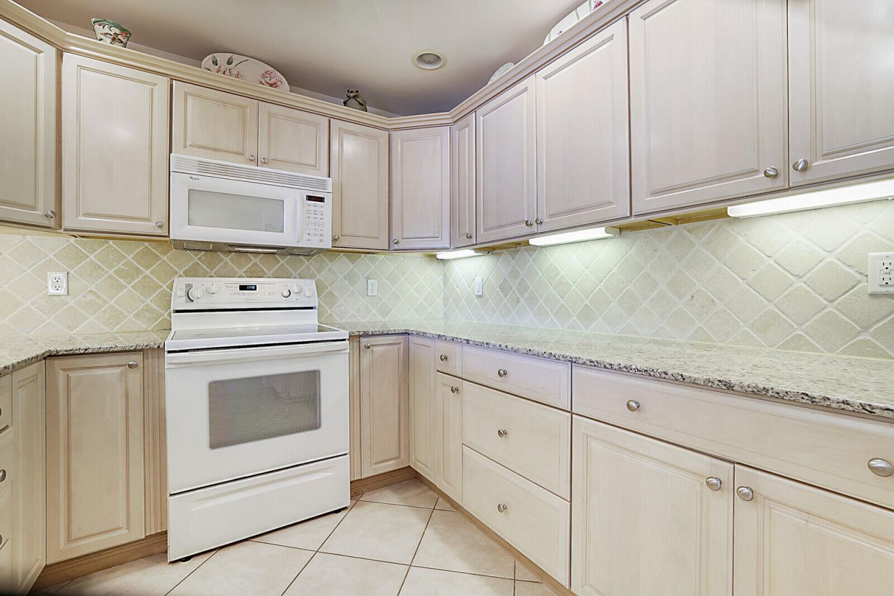 5611 SE Foxcross Place, Unit 5611, Stuart, FL 34997 Photo