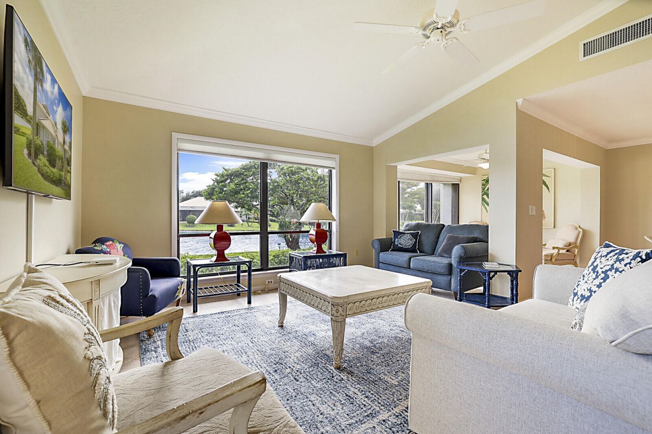 5611 SE Foxcross Place, Unit 5611, Stuart, FL 34997 Photo