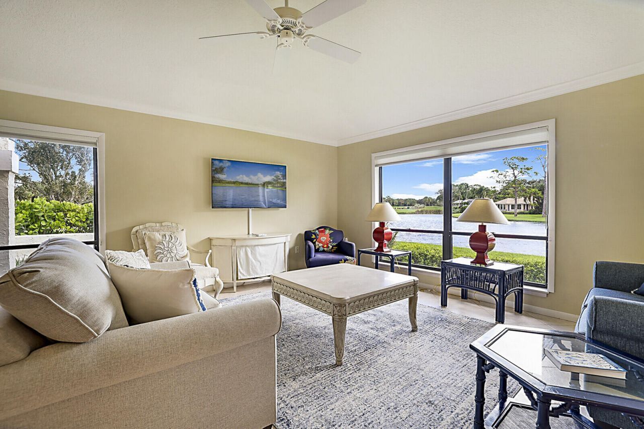 5611 SE Foxcross Place, Unit 5611, Stuart, FL 34997 Photo