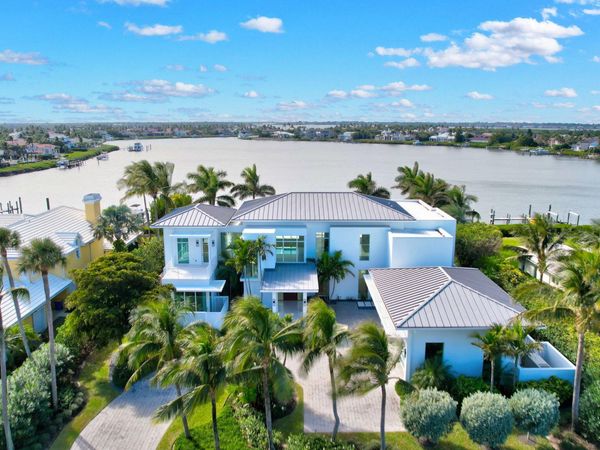 6900 SE Harbor Circle, Stuart, FL 34996