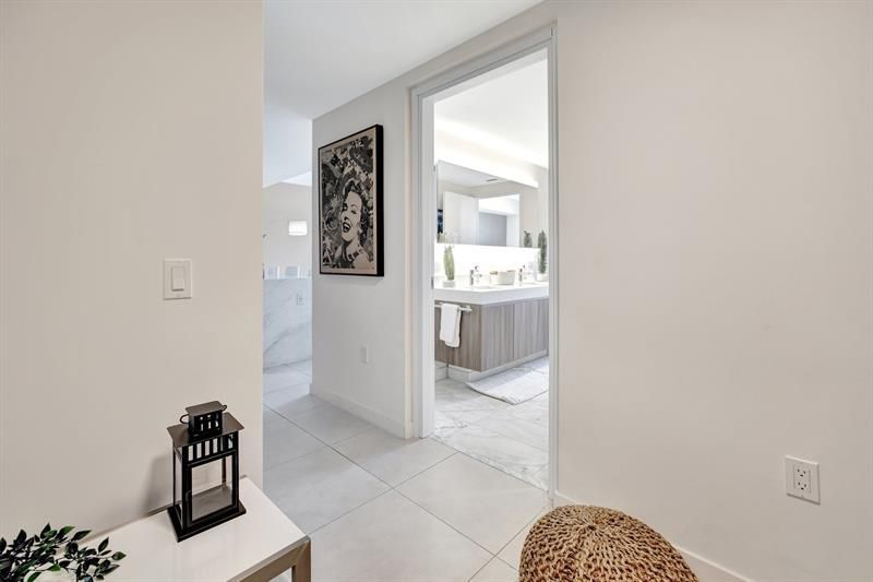 401 N Birch Road, Unit 413, Fort Lauderdale, FL 33304 Photo