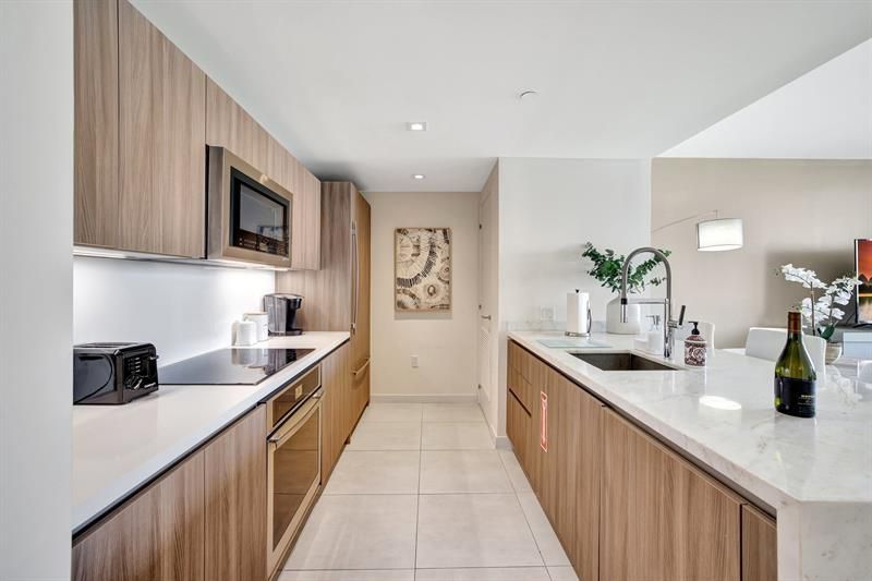 401 N Birch Road, Unit 413, Fort Lauderdale, FL 33304 Photo