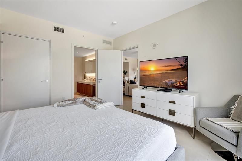 401 N Birch Road, Unit 413, Fort Lauderdale, FL 33304 Photo