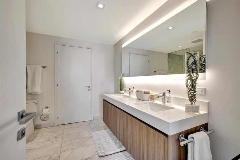 401 N Birch Road, Unit 413, Fort Lauderdale, FL 33304 Photo