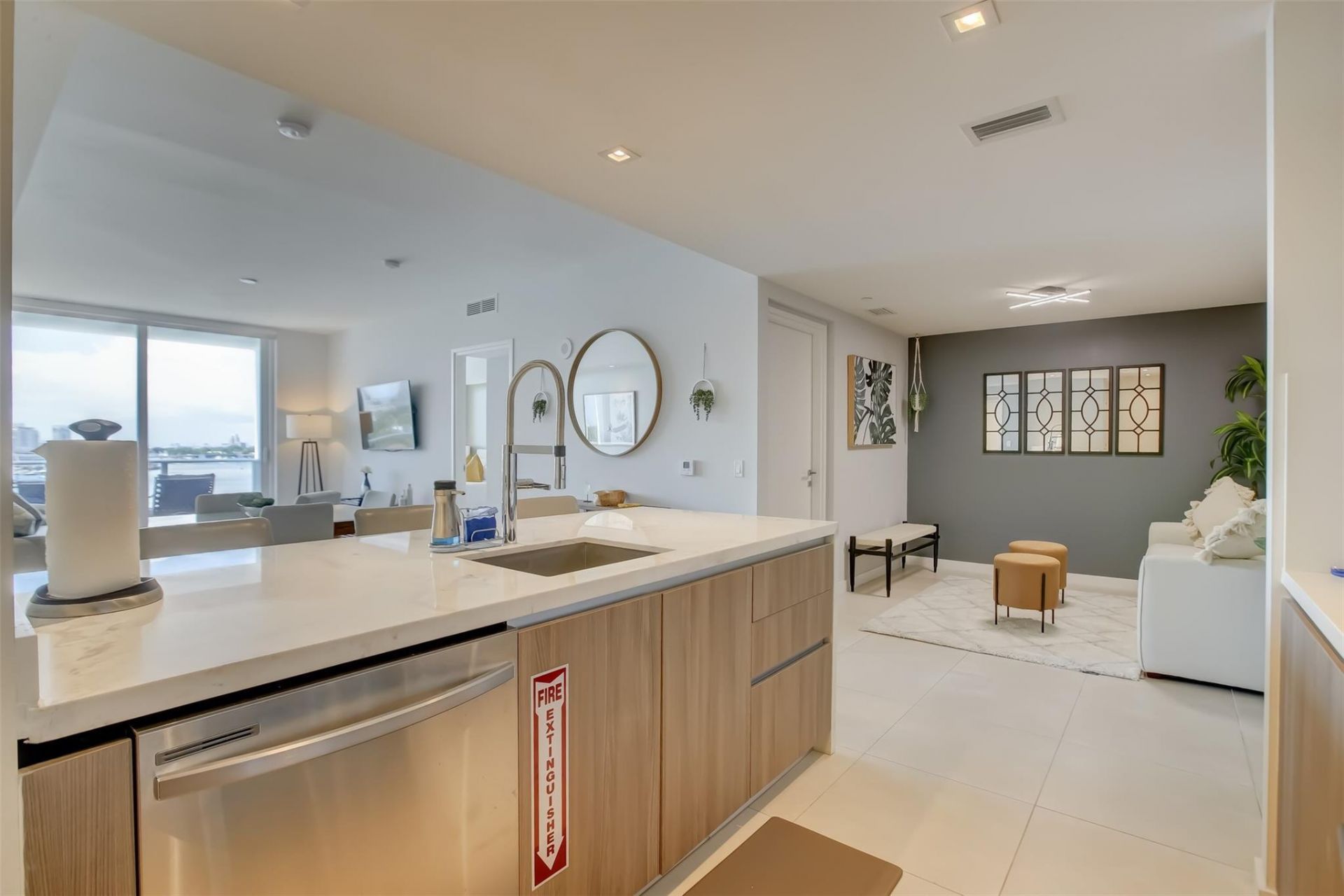 401 N Birch Road, Unit 705, Fort Lauderdale, FL 33304 Photo