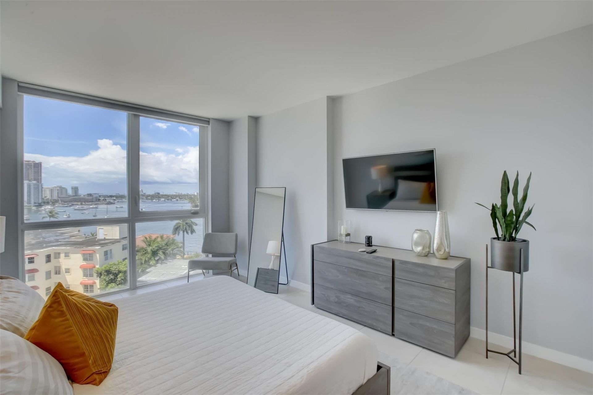 401 N Birch Road, Unit 705, Fort Lauderdale, FL 33304 Photo