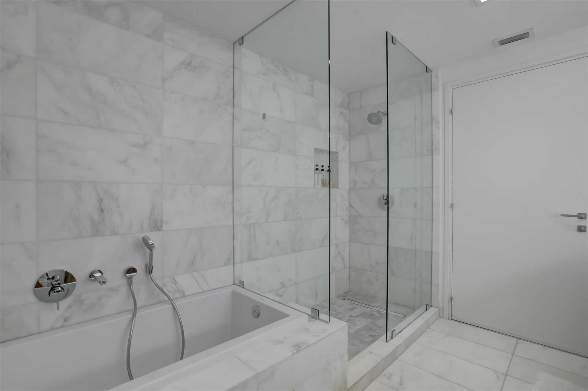 401 N Birch Road, Unit 705, Fort Lauderdale, FL 33304 Photo