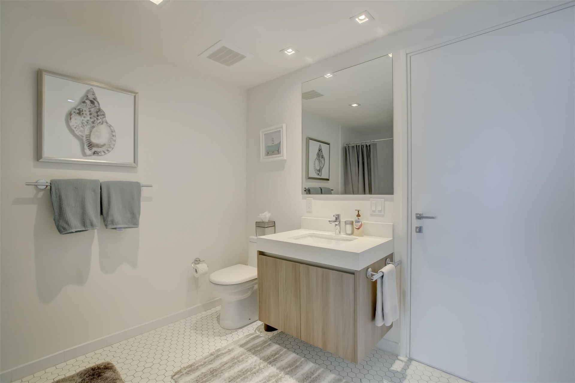 401 N Birch Road, Unit 705, Fort Lauderdale, FL 33304 Photo