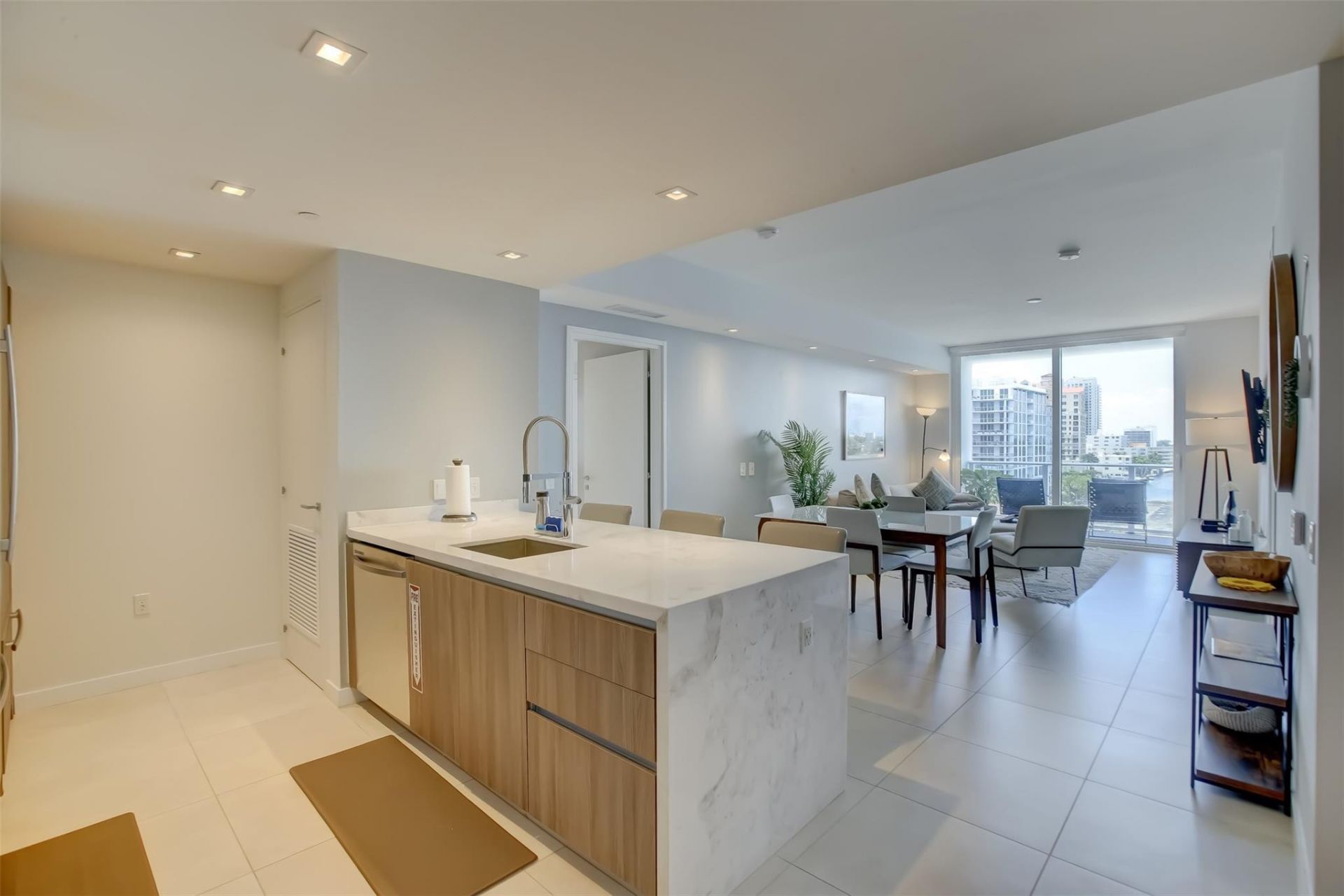 401 N Birch Road, Unit 705, Fort Lauderdale, FL 33304 Photo