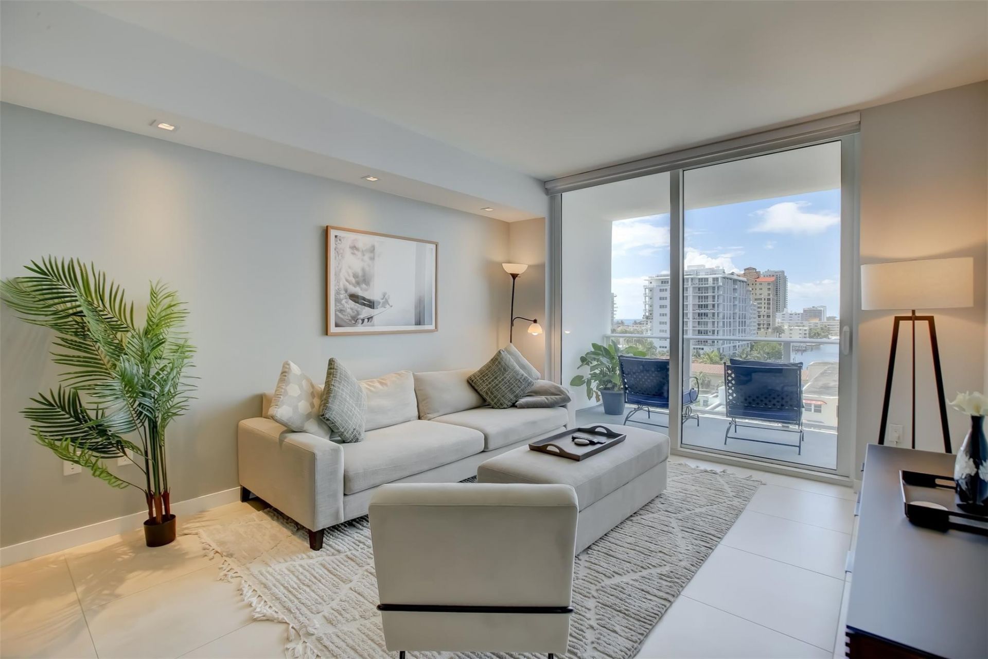 401 N Birch Road, Unit 705, Fort Lauderdale, FL 33304 Photo