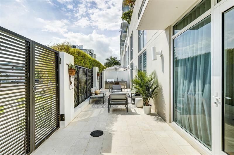 401 N Birch Road, Unit TH3, Fort Lauderdale, FL 33304 Photo