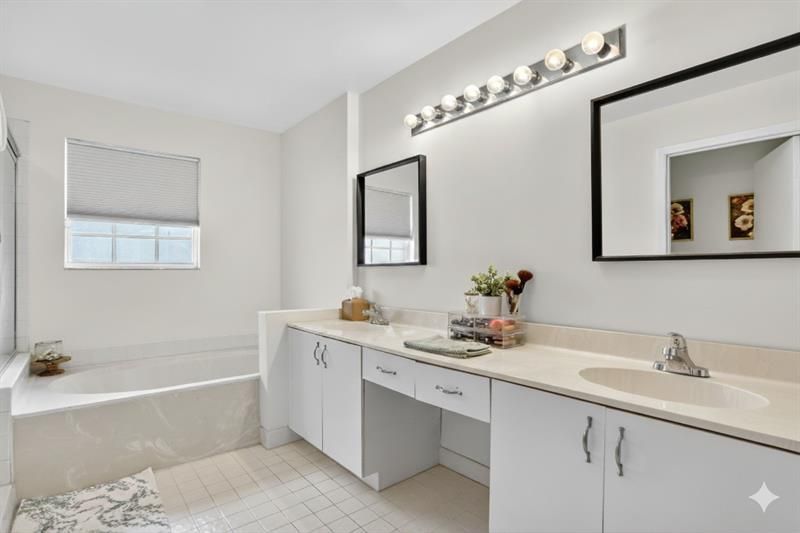 11461 Lakeview Drive, Unit 8, Coral Springs, FL 33071 Photo