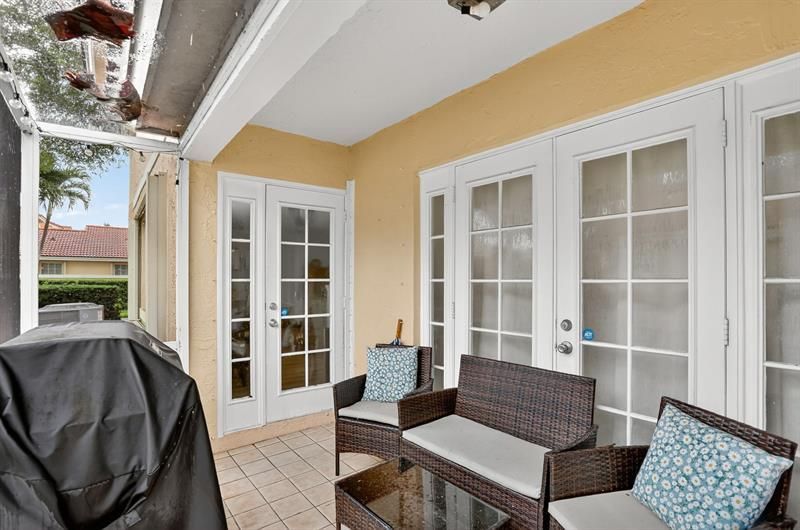 11461 Lakeview Drive, Unit 8, Coral Springs, FL 33071 Photo