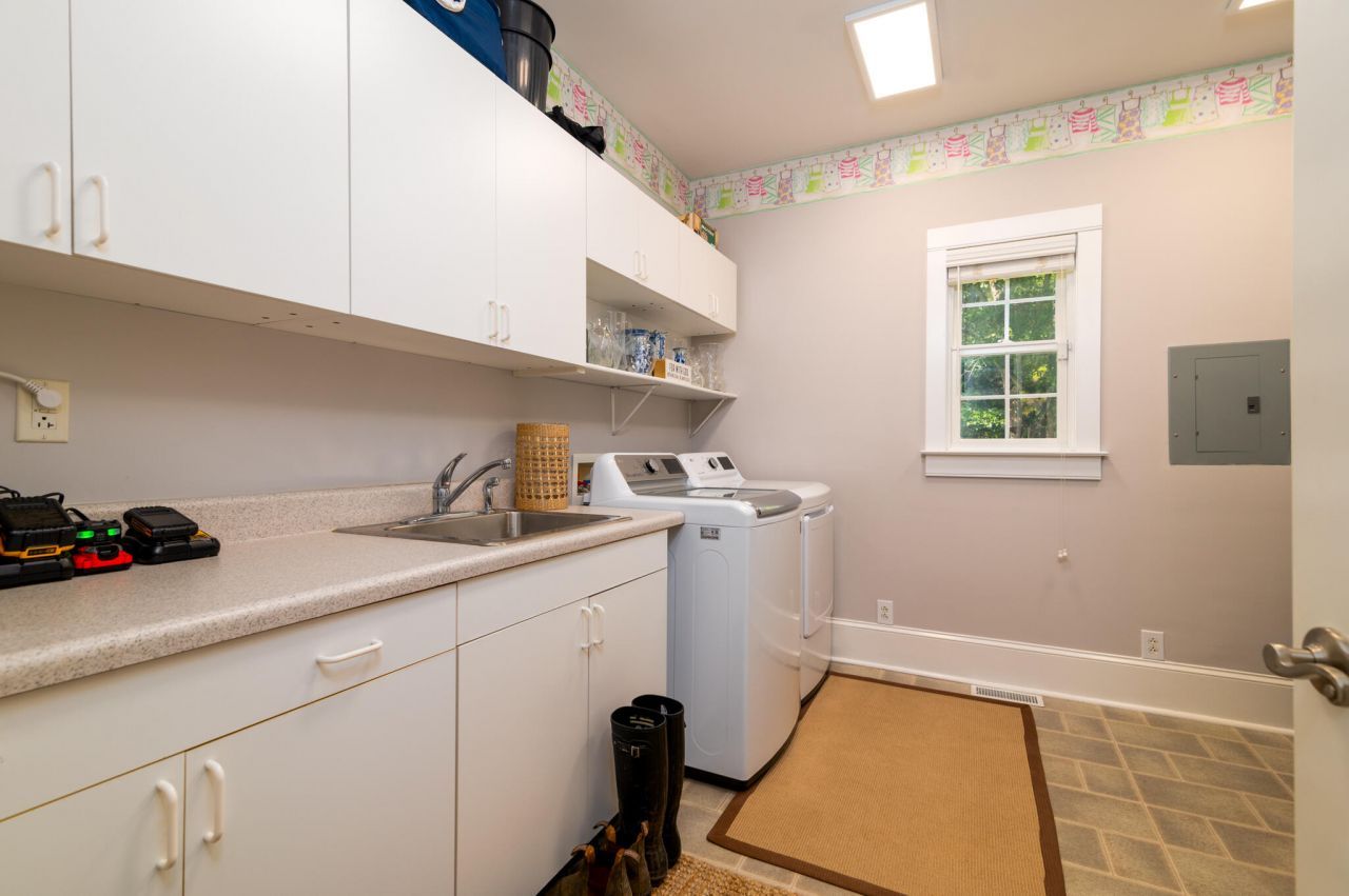 751 Deerhaven Court Photo 18