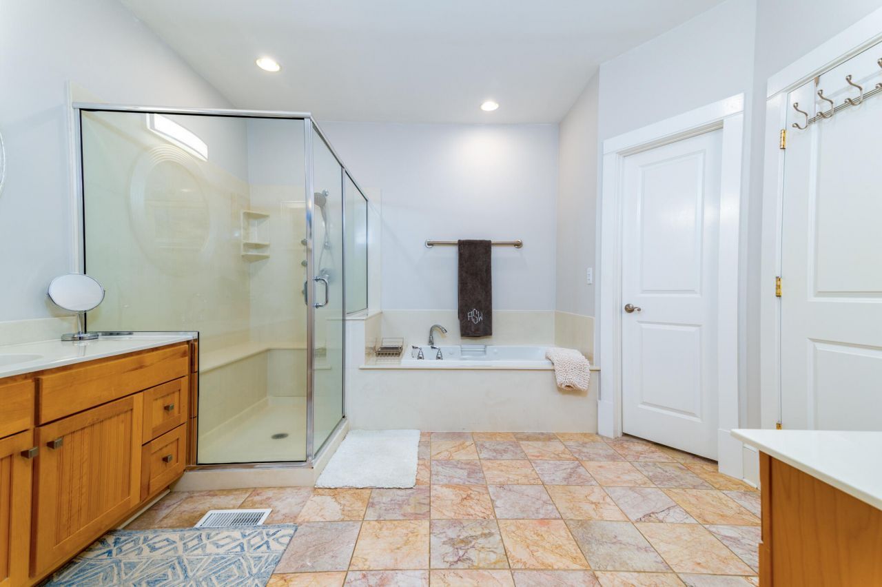 751 Deerhaven Court Photo 27