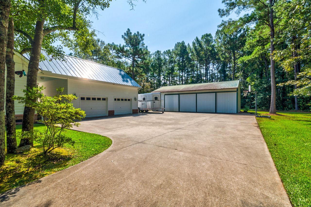 751 Deerhaven Court Photo 45