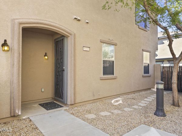 8192 W LYNWOOD Street, Phoenix, AZ 85043