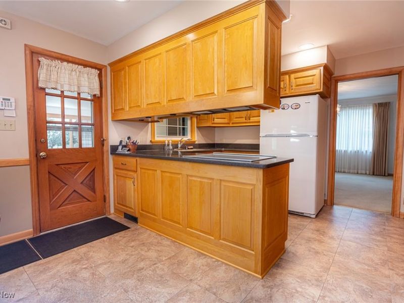 1681 Knob Hill Drive, Coshocton, OH 43812 Photo 11