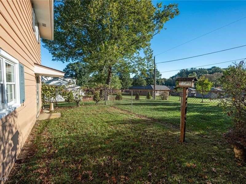 1681 Knob Hill Drive, Coshocton, OH 43812 Photo 43