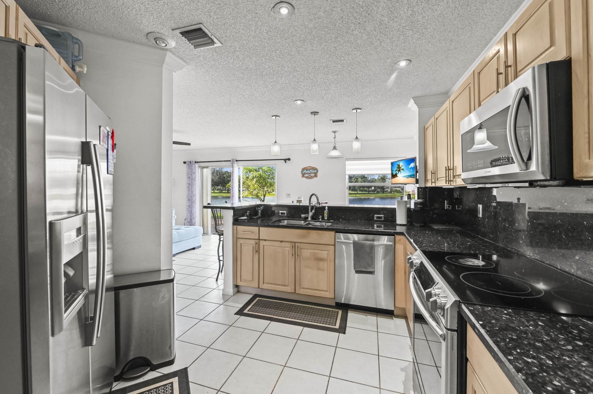 375 SW 205th Avenue, Pembroke Pines, FL 33029 Photo