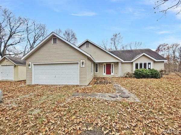 31365 Haddon Place, Edwards, MO 65326