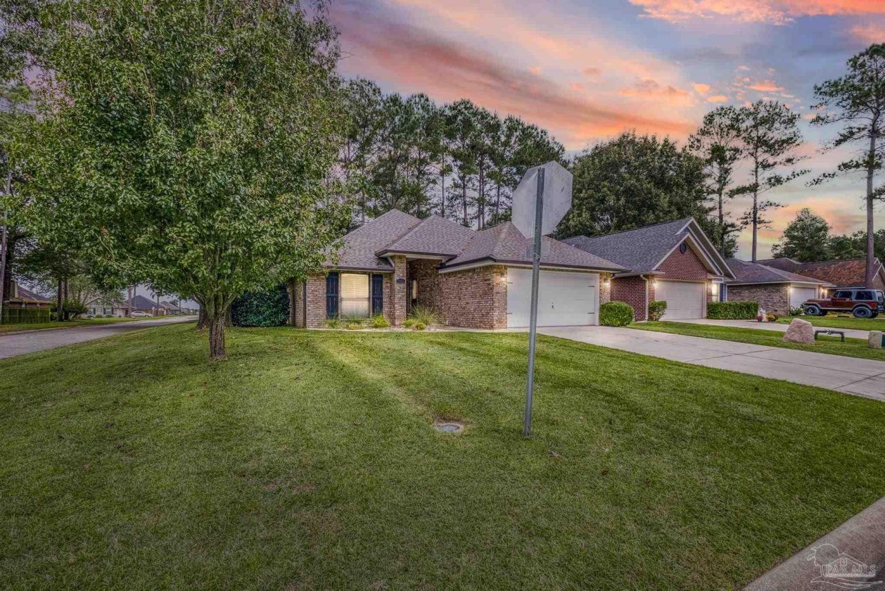 5921 Dunridge Dr Pace, FL 32571