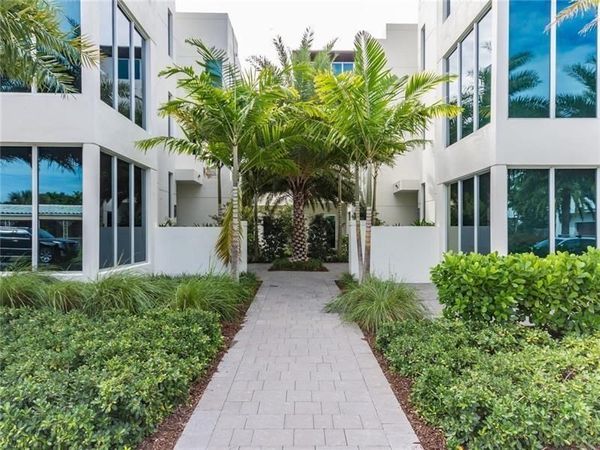 240 Shore Court, Lauderdale-By-The-Sea, FL 33308