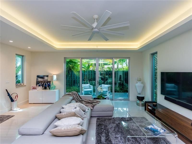 240 Shore Court, Lauderdale by the Sea, FL 33308 Photo