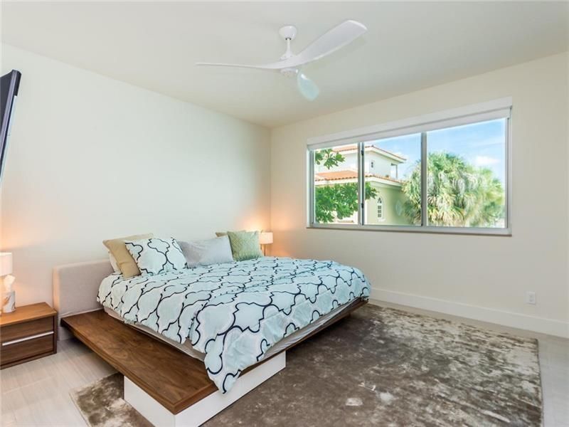 240 Shore Court, Lauderdale by the Sea, FL 33308 Photo