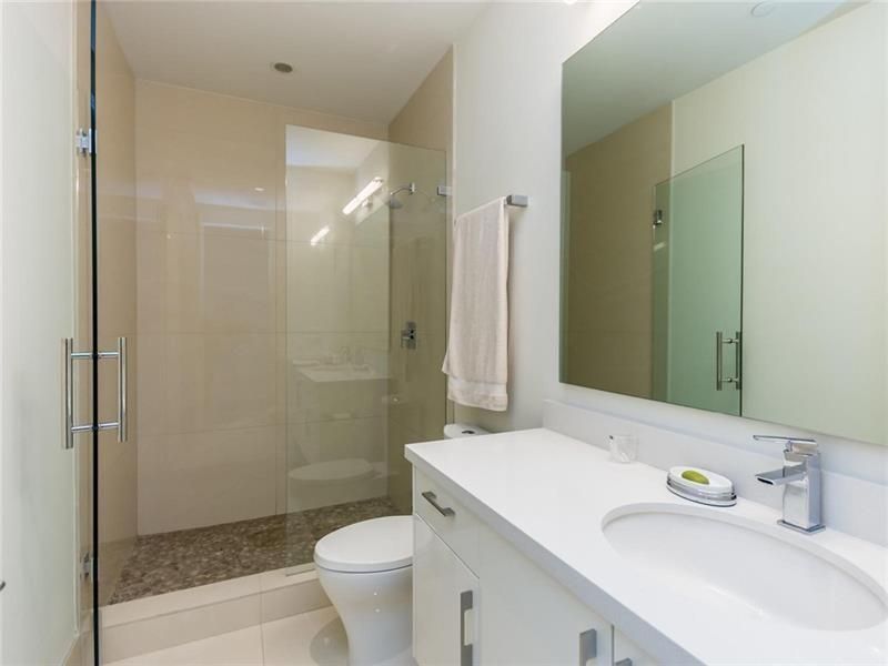 240 Shore Court, Lauderdale by the Sea, FL 33308 Photo