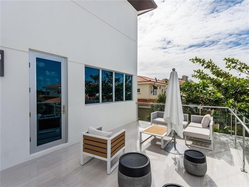 240 Shore Court, Lauderdale by the Sea, FL 33308 Photo