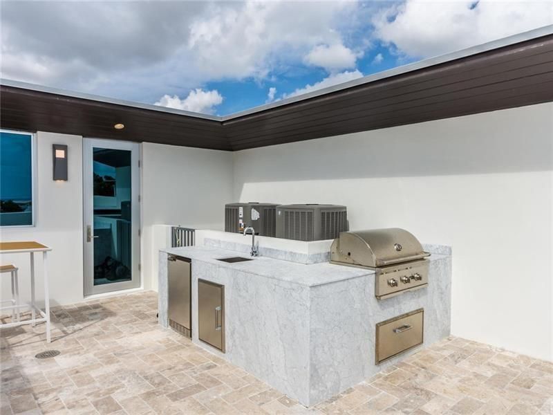 240 Shore Court, Lauderdale by the Sea, FL 33308 Photo