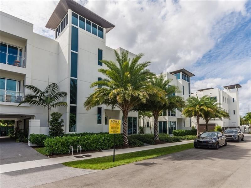 240 Shore Court, Lauderdale by the Sea, FL 33308 Photo
