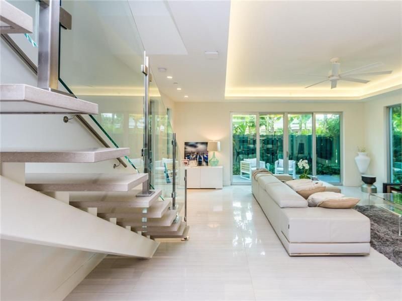 240 Shore Court, Lauderdale by the Sea, FL 33308 Photo