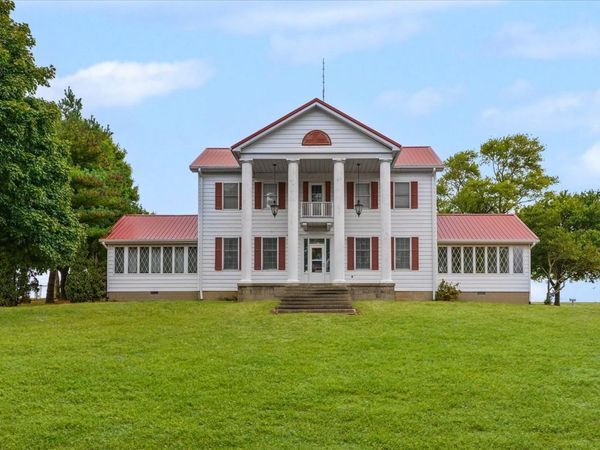 2550 E County Road 1375 Road, Newman, IL 61942