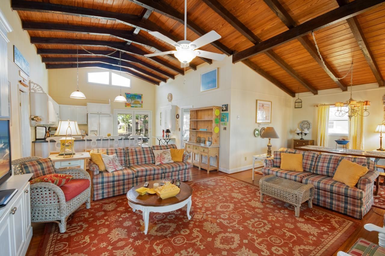 42 Fiesta Drive, Alligator Point, FL 32346 Photo