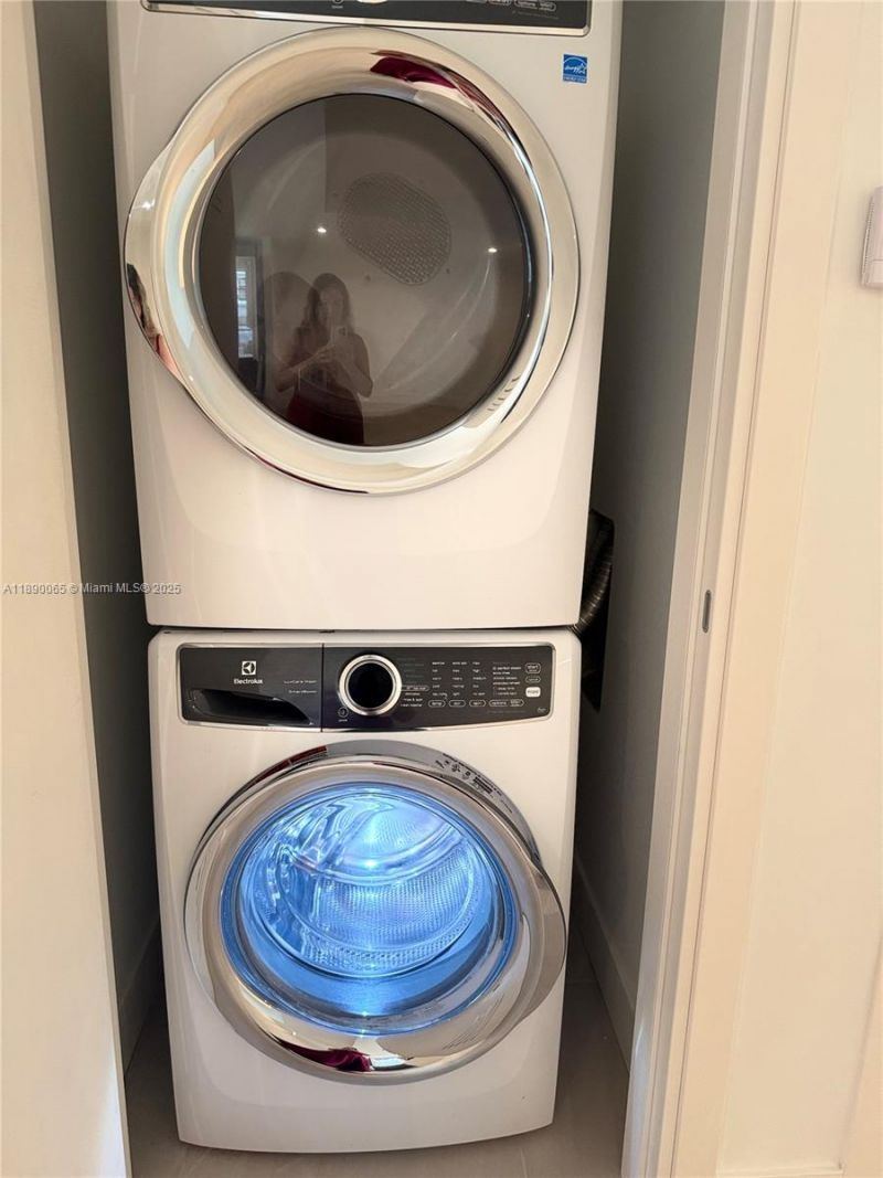 1150 102nd St, Unit 303, Bay Harbor Islands, FL 33154 Photo