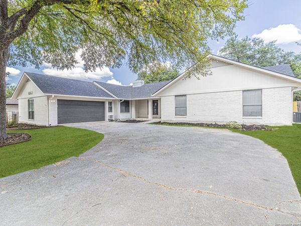 6307 Lakewood Park, Windcrest, TX 78239