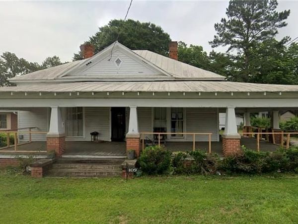 109 S Church Street, Mount Olive, NC 28365