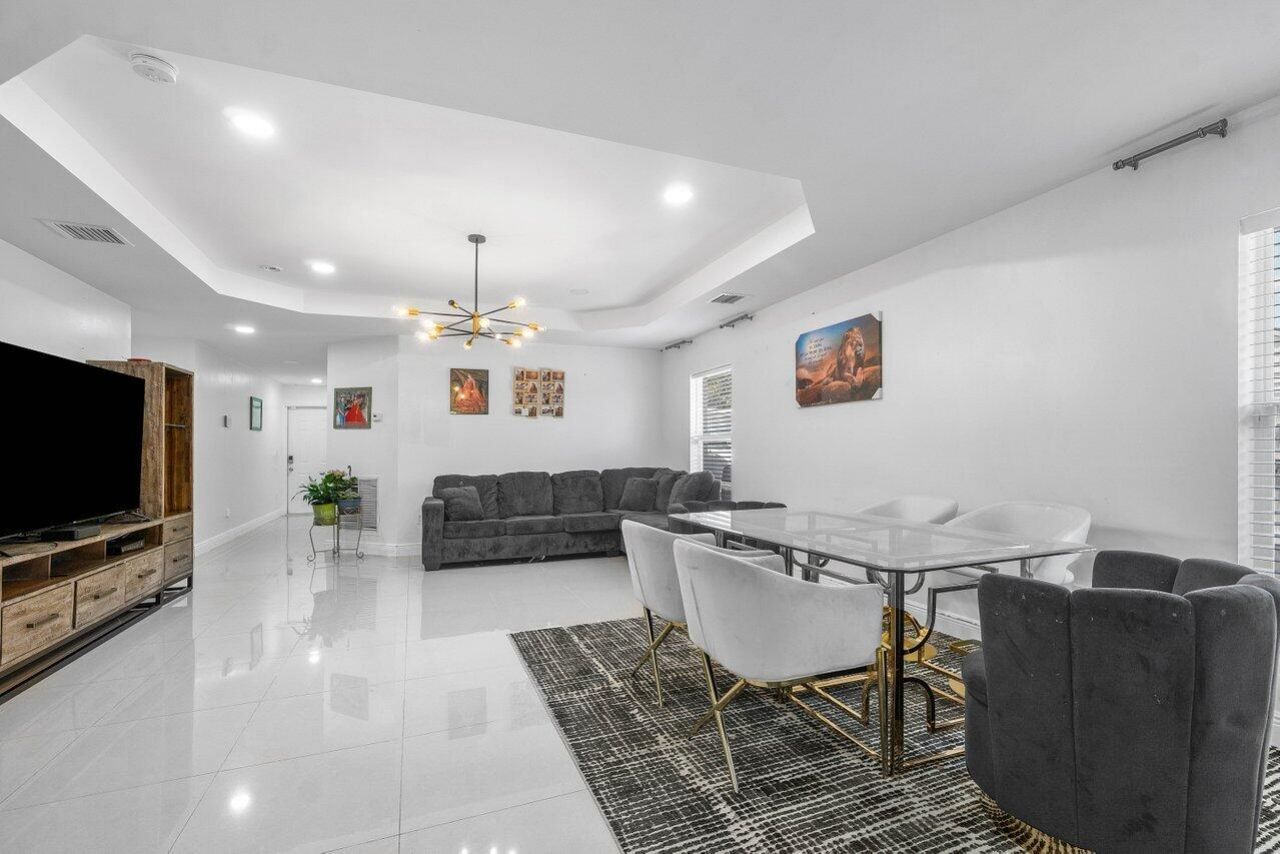 625 Forest Hill Boulevard, West Palm Beach, FL 33405 Photo