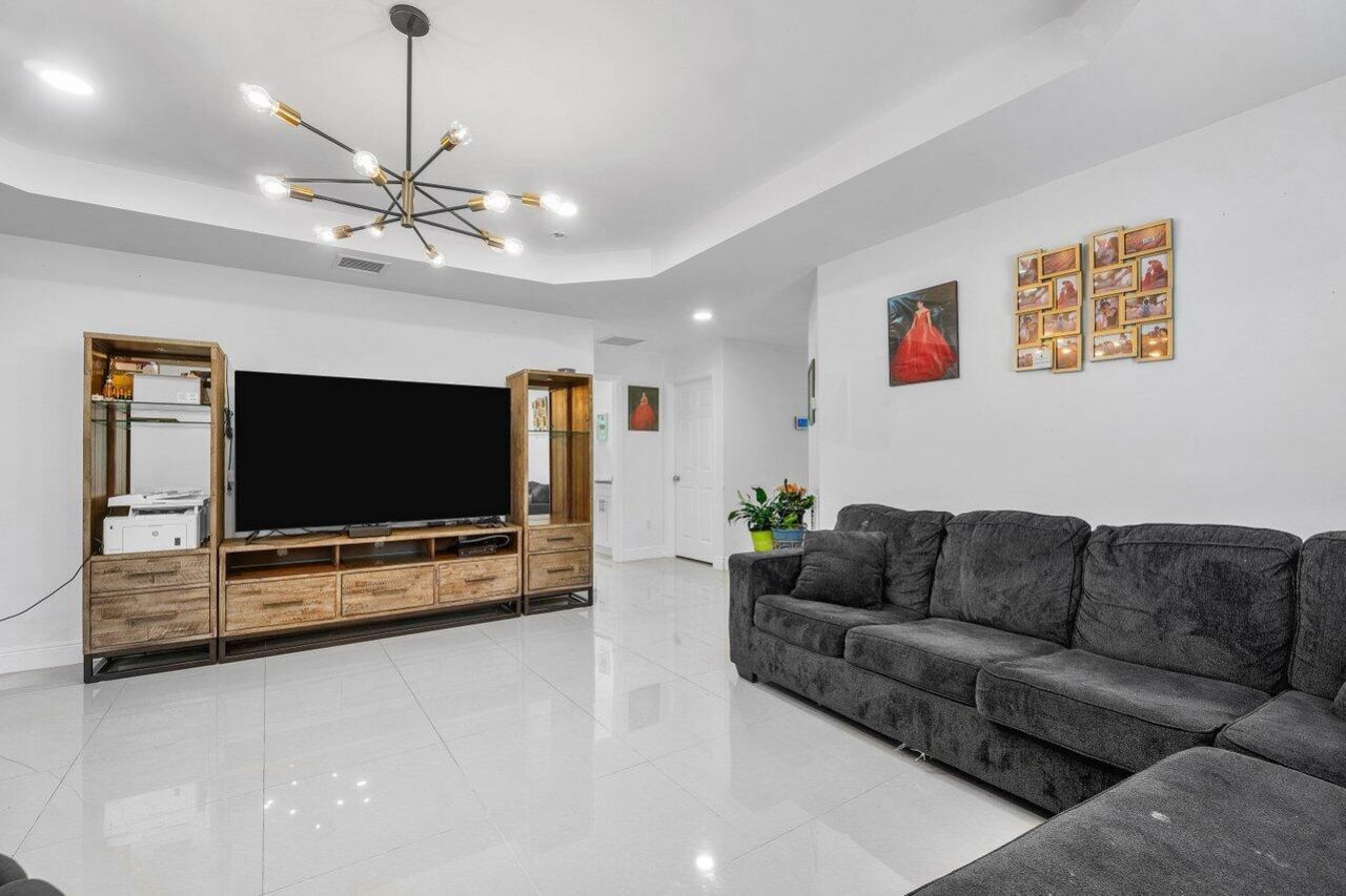 625 Forest Hill Boulevard, West Palm Beach, FL 33405 Photo