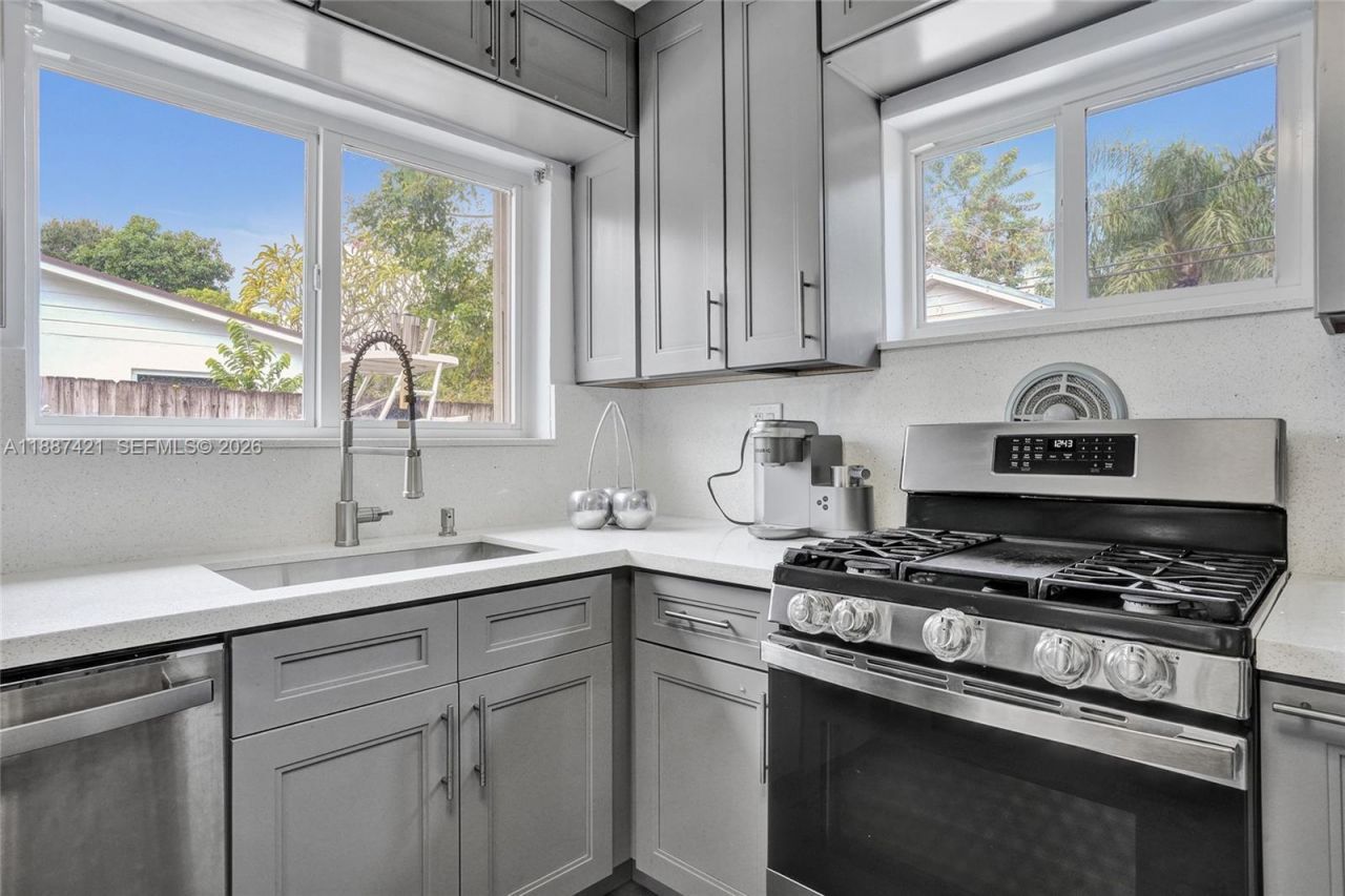 9021 SW 197th St, Cutler Bay, FL 33157 Photo