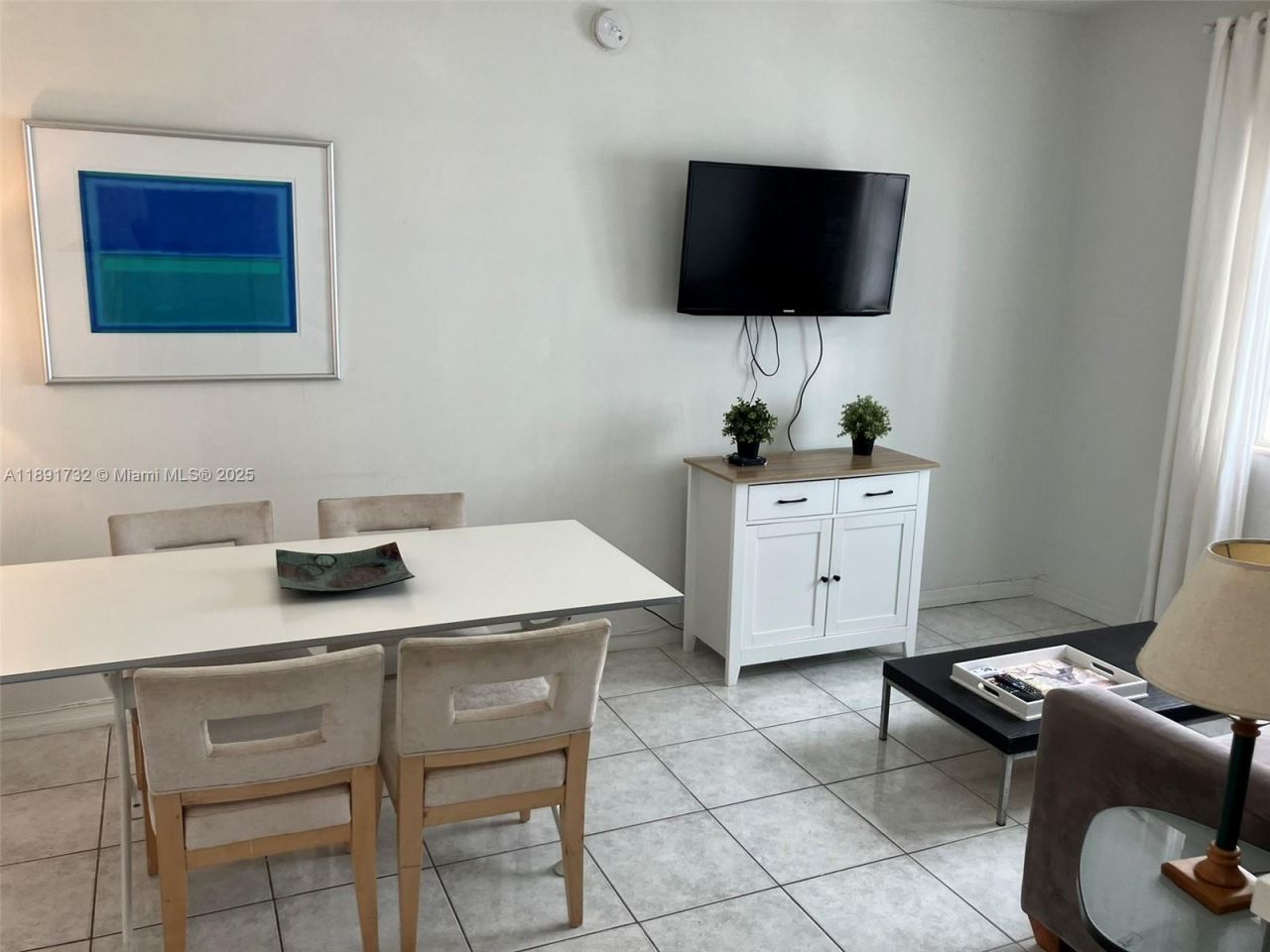 335 Ocean Dr, Unit 306, Miami Beach, FL 33139 Photo