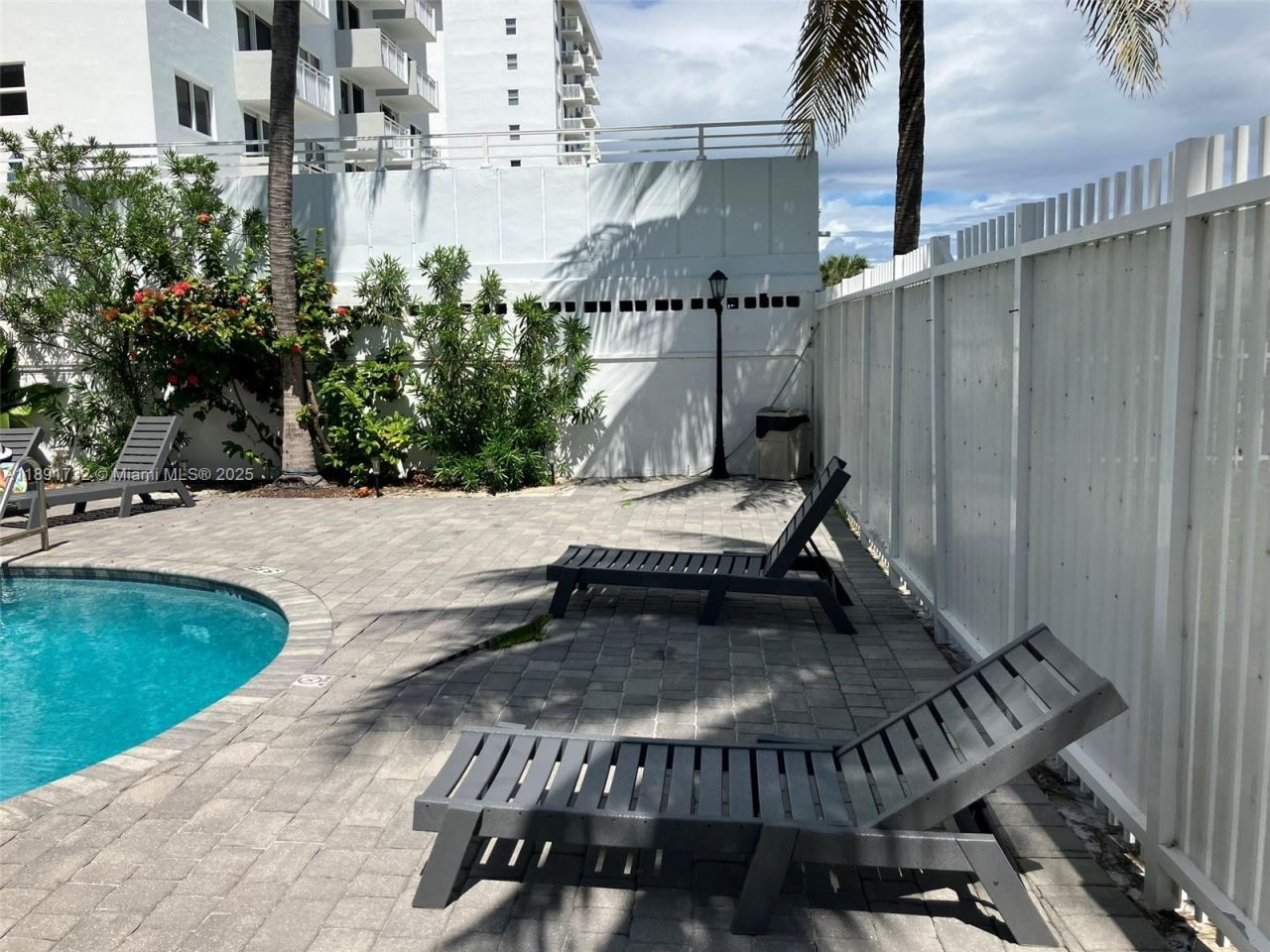 335 Ocean Dr, Unit 306, Miami Beach, FL 33139 Photo