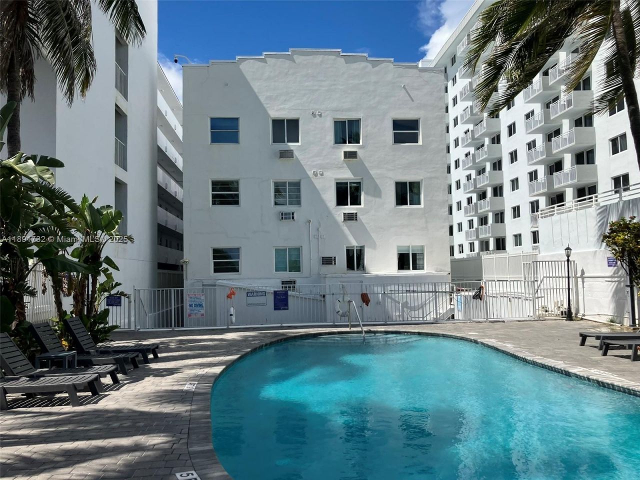 335 Ocean Dr, Unit 306, Miami Beach, FL 33139 Photo