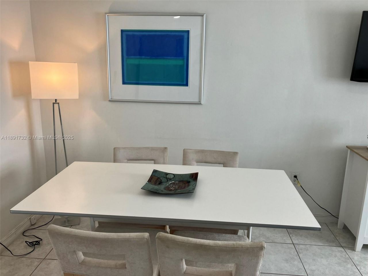 335 Ocean Dr, Unit 306, Miami Beach, FL 33139 Photo