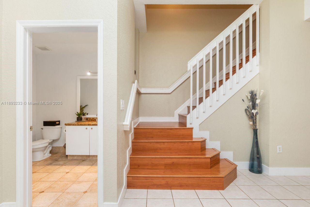 7557 NW 18th Dr, Pembroke Pines, FL 33024 Photo